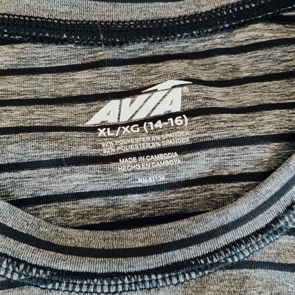 •Cute Shirt• - Picture 2 of 3